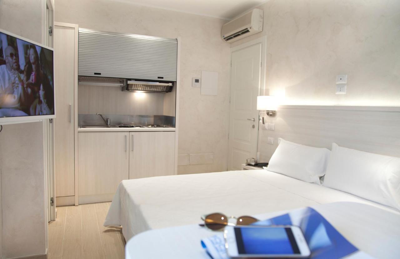 Hotel Residence Maria Grazia Римини Екстериор снимка