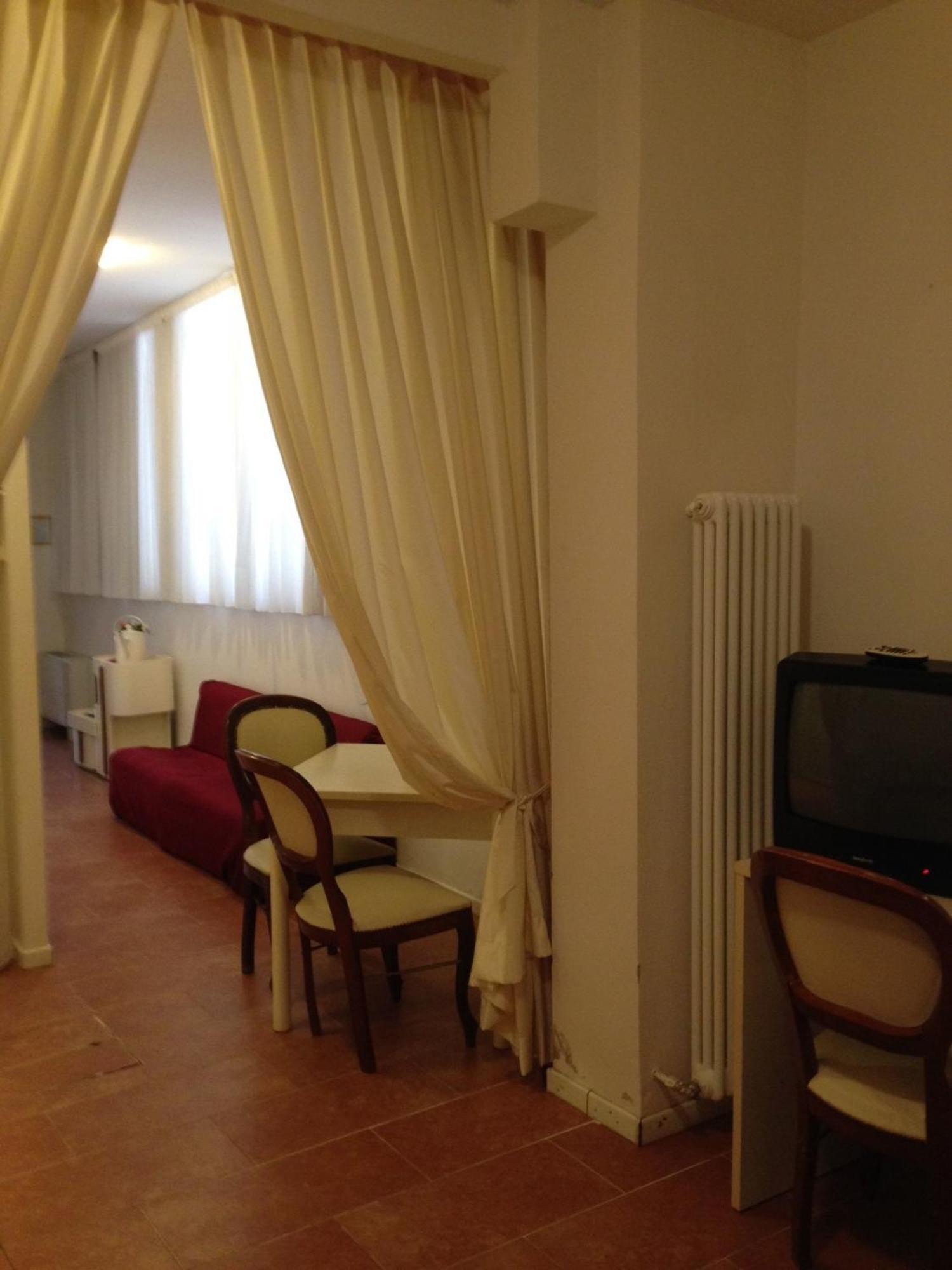 Hotel Residence Maria Grazia Римини Стая снимка