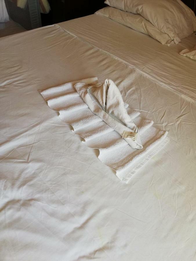 Hotel Residence Maria Grazia Римини Екстериор снимка