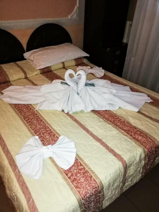 Hotel Residence Maria Grazia Римини Екстериор снимка